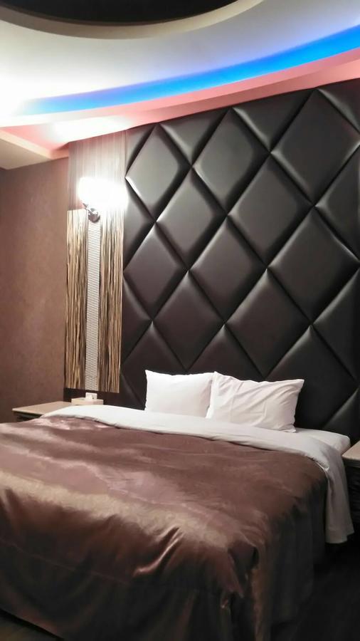 Michelle Motel Taichung Exterior foto